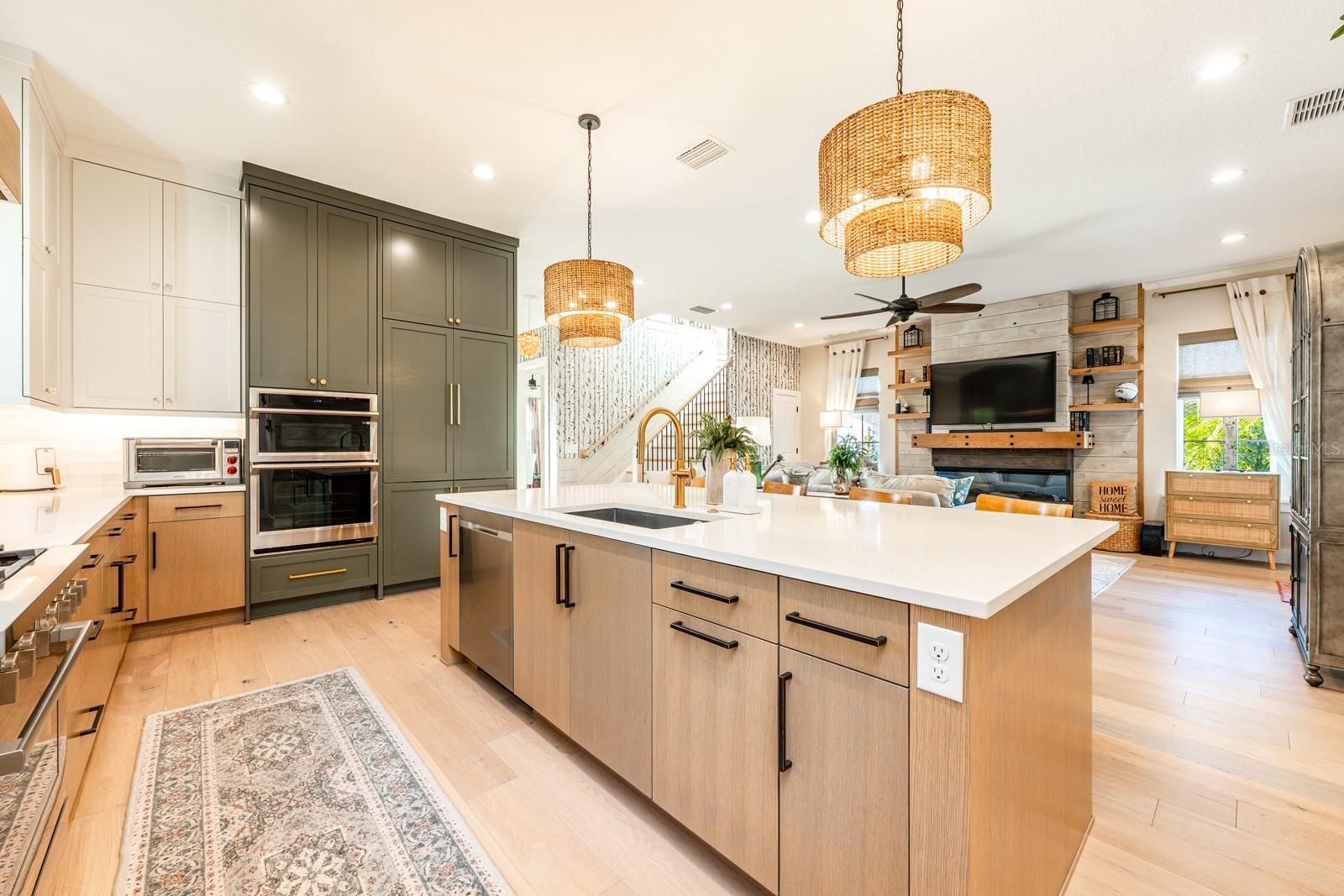 Image 9 of 41 For 740 Garden West Terrace