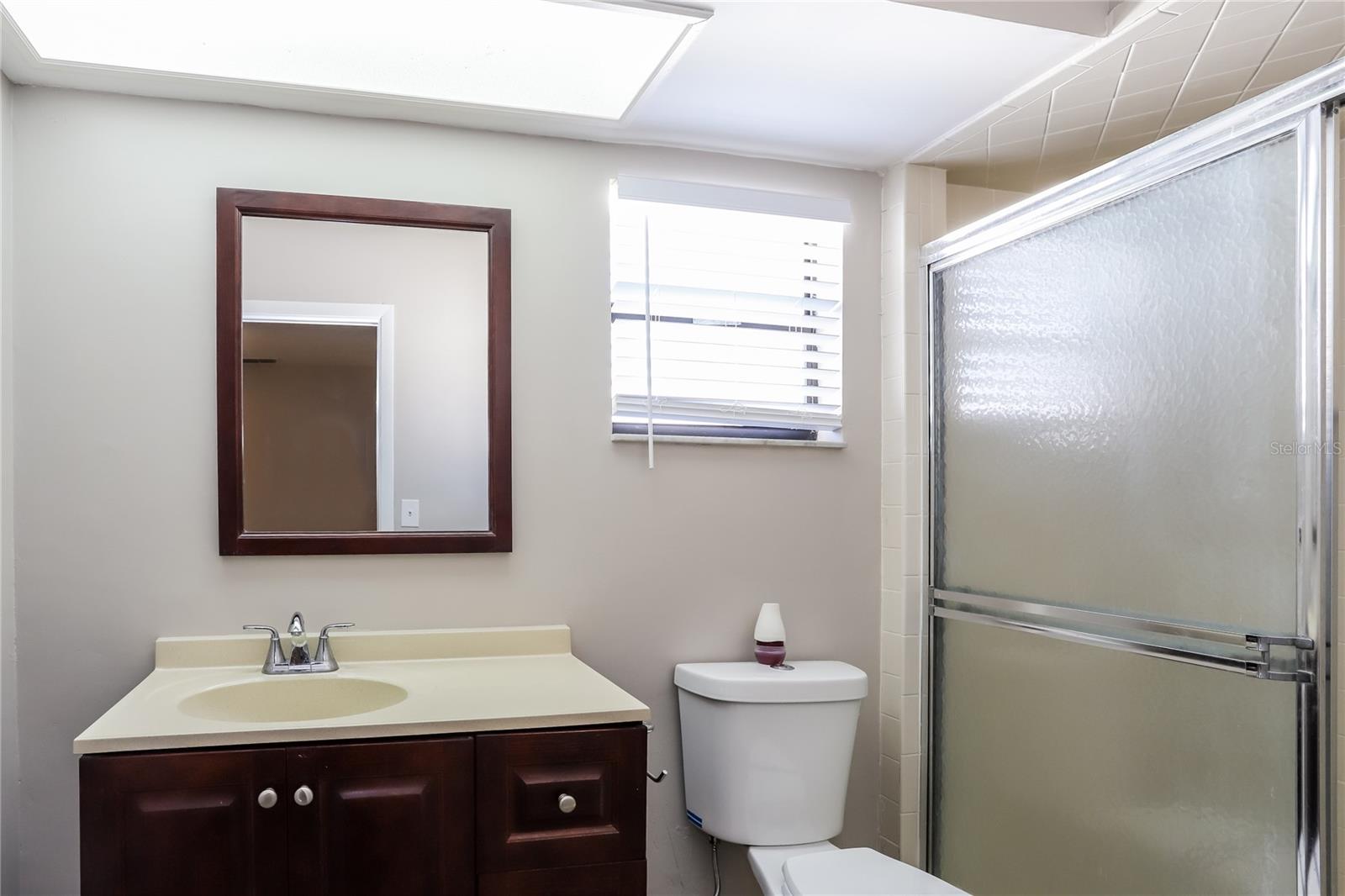 Image 10 of 16 For 609 Willow Run