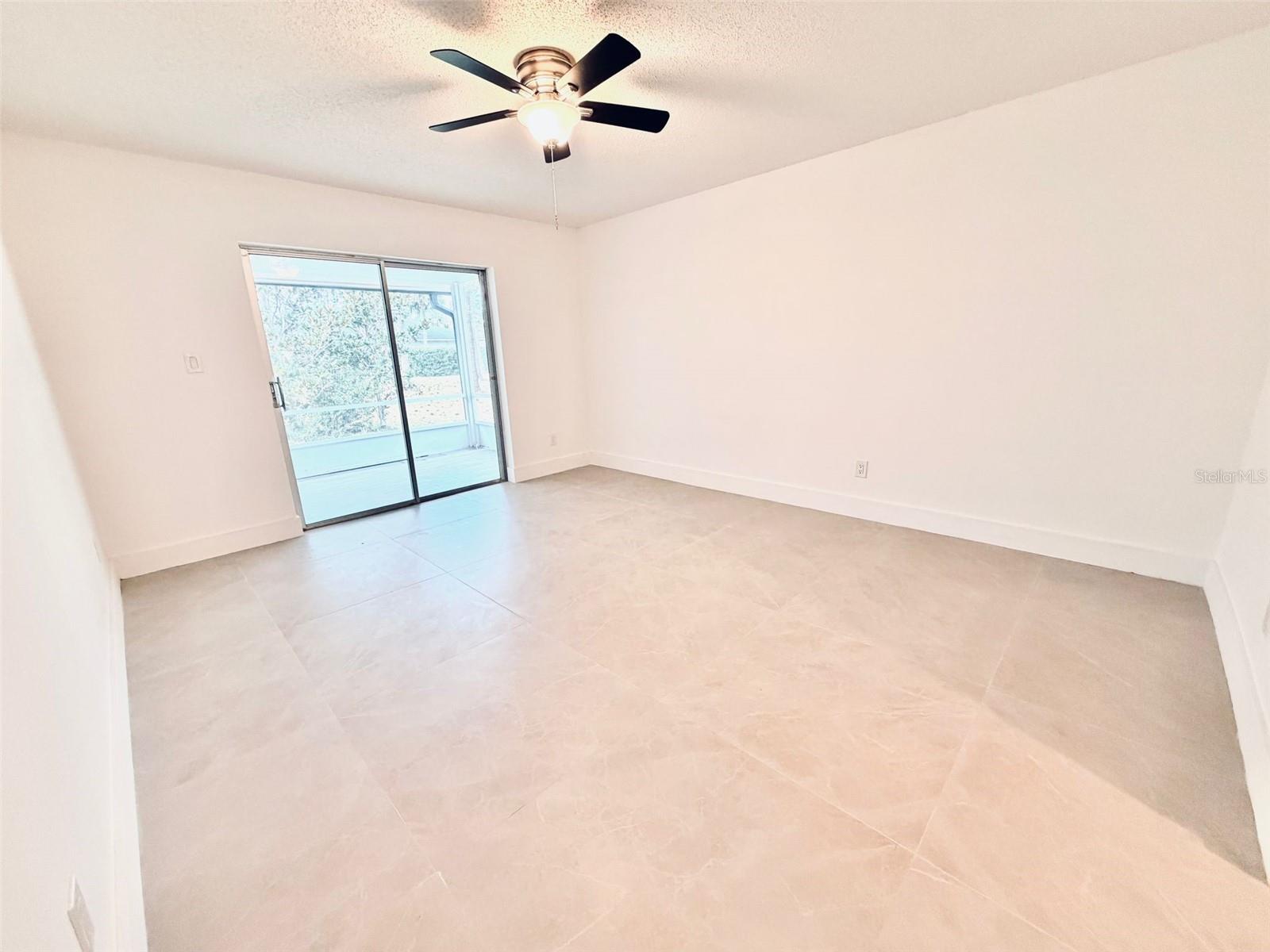 Image 8 of 14 For 10616 Leafy Way