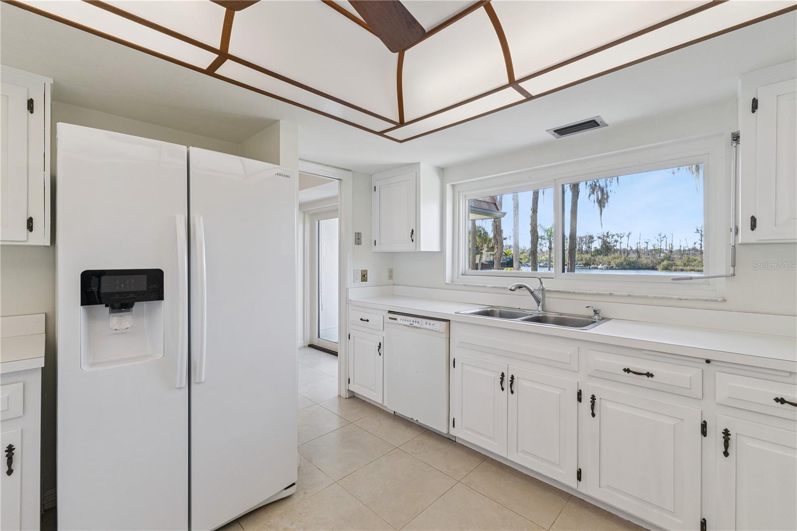 Image 13 of 52 For 6204 Masters Boulevard 202