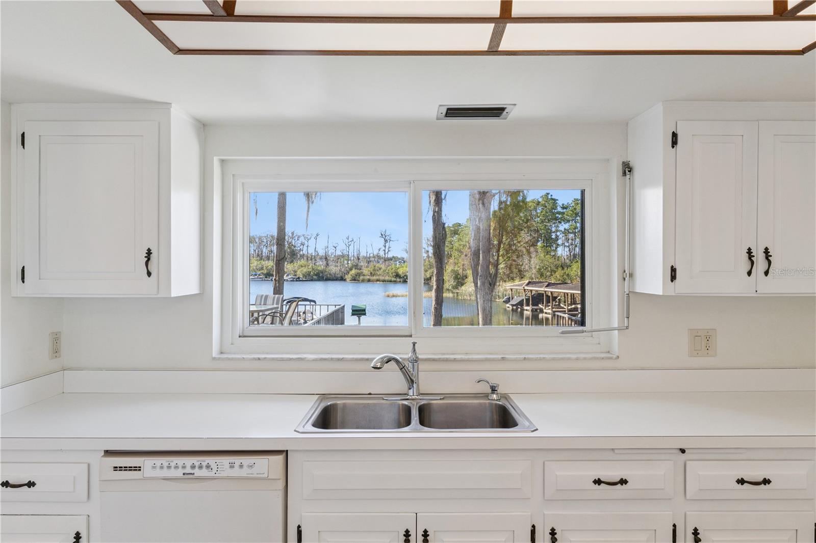 Image 15 of 52 For 6204 Masters Boulevard 202