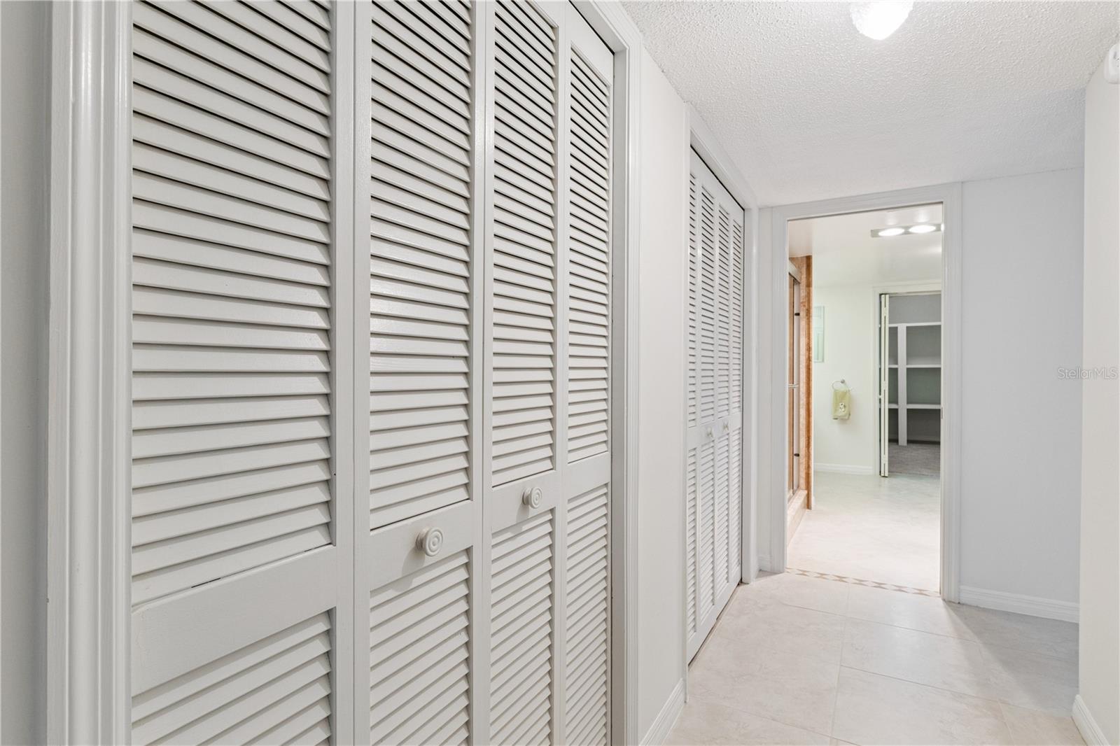 Image 19 of 52 For 6204 Masters Boulevard 202