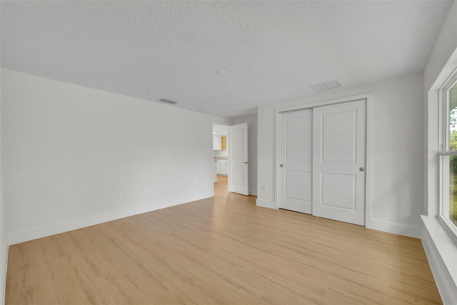 Image 20 of 29 For 1303 Stowe Avenue