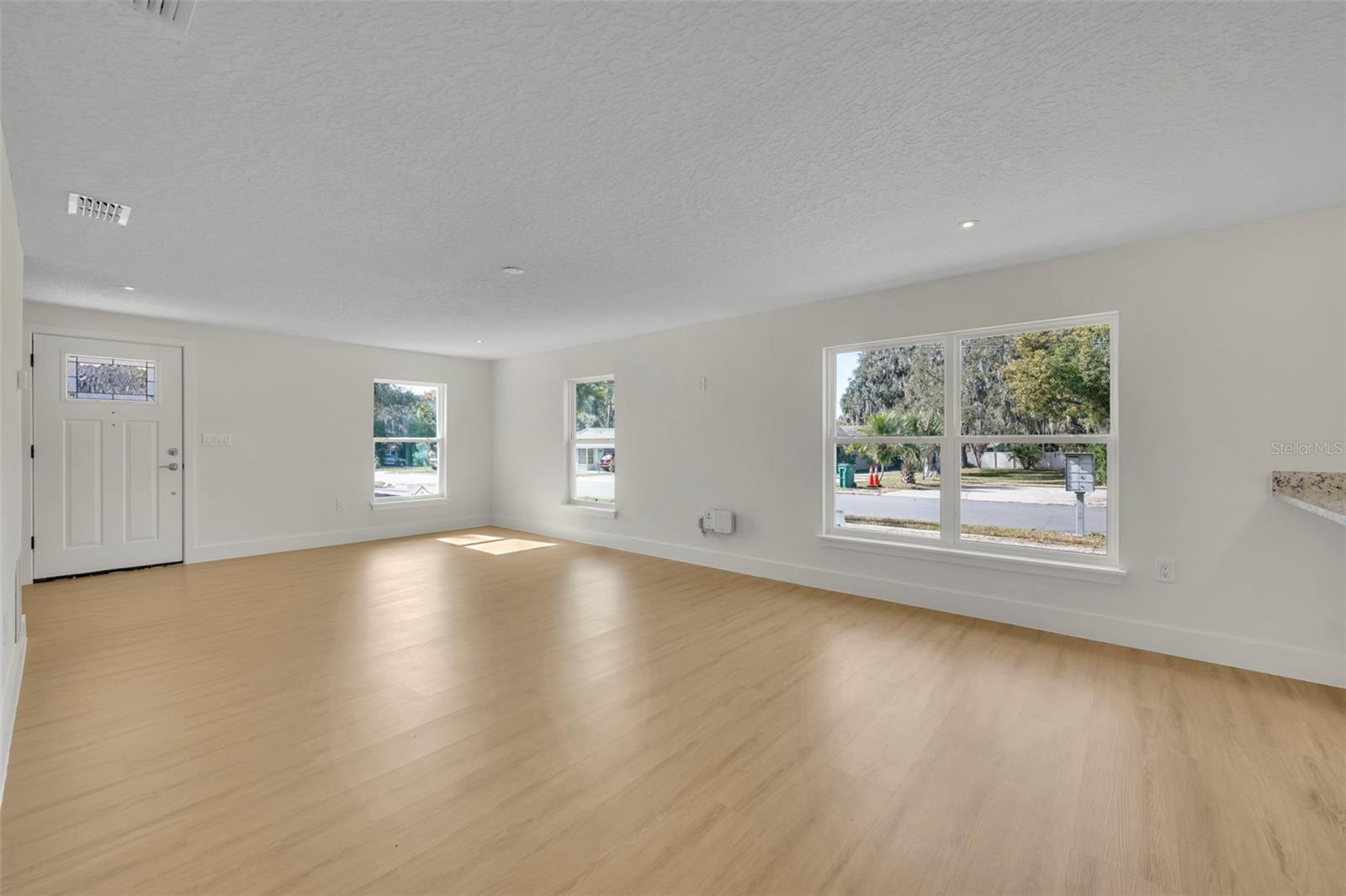 Image 5 of 29 For 1303 Stowe Avenue