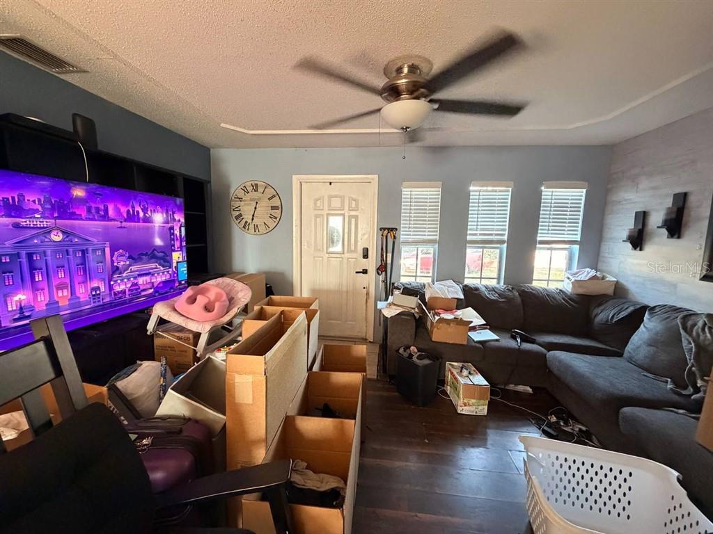 Image 3 of 10 For 108 Inwood Circle