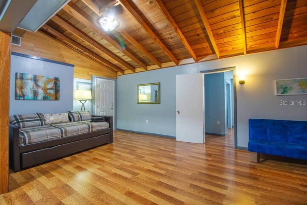 Image 3 of 33 For 1731 Grayson Drive