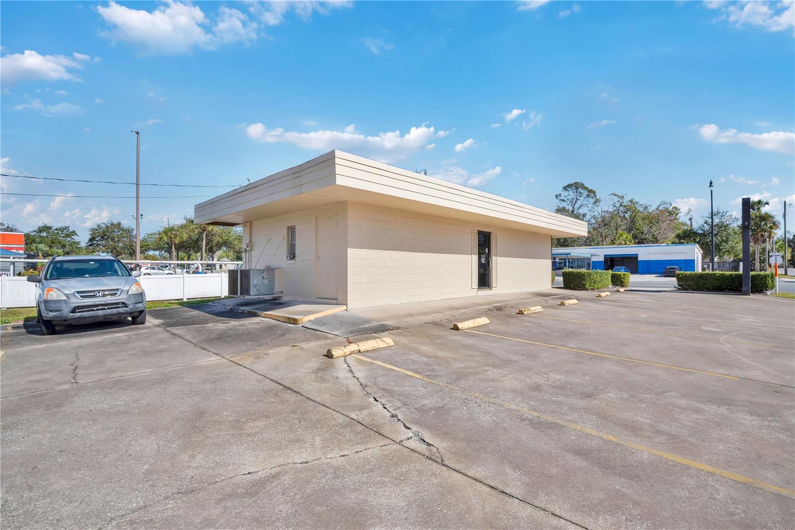 Image 5 of 15 For 2422 French Avenue