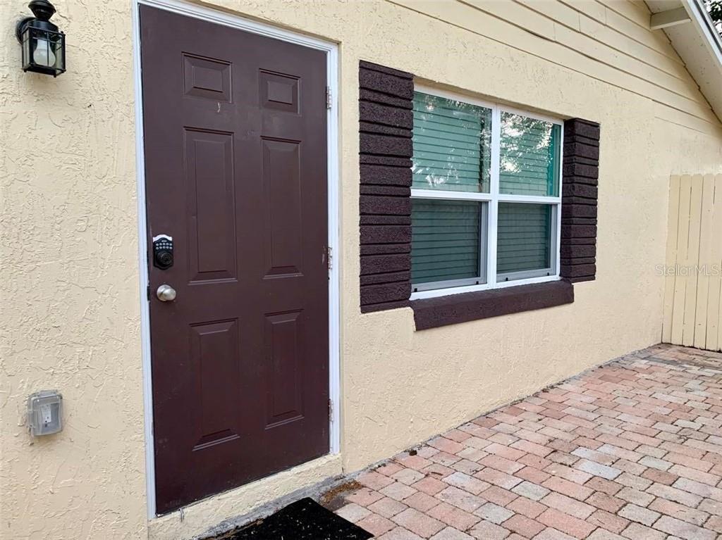 Listing photo id 29 for 2721 Raeford Road