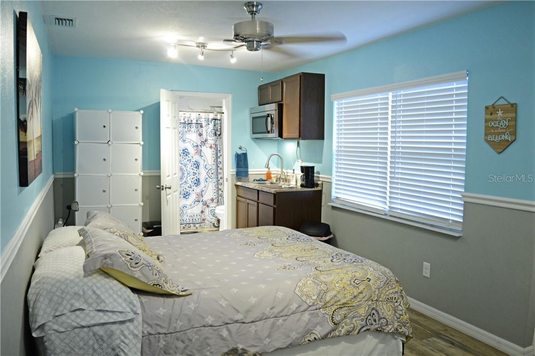 Listing photo id 30 for 2721 Raeford Road