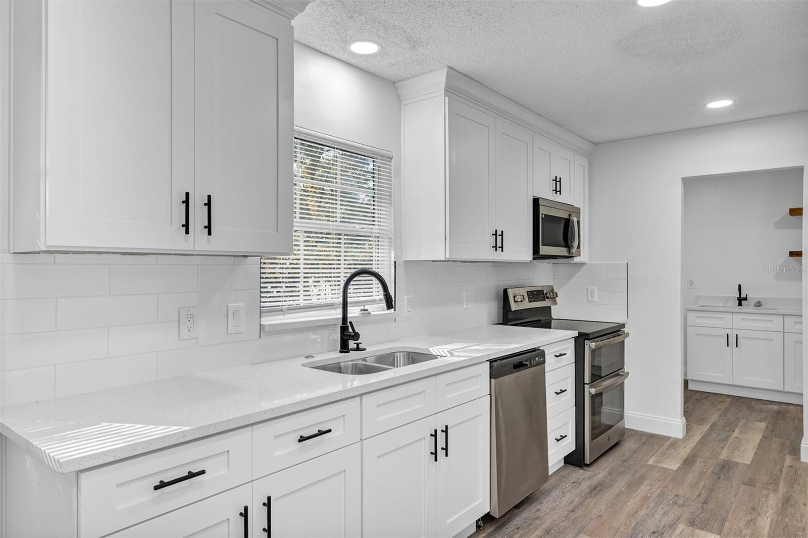 Image 21 of 58 For 3810 22nd Place