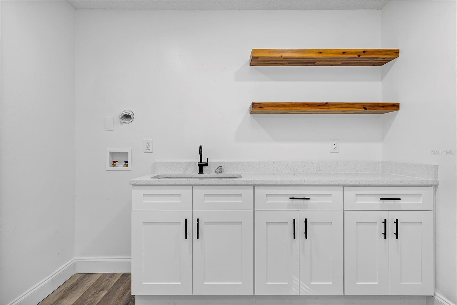 Image 24 of 58 For 3810 22nd Place