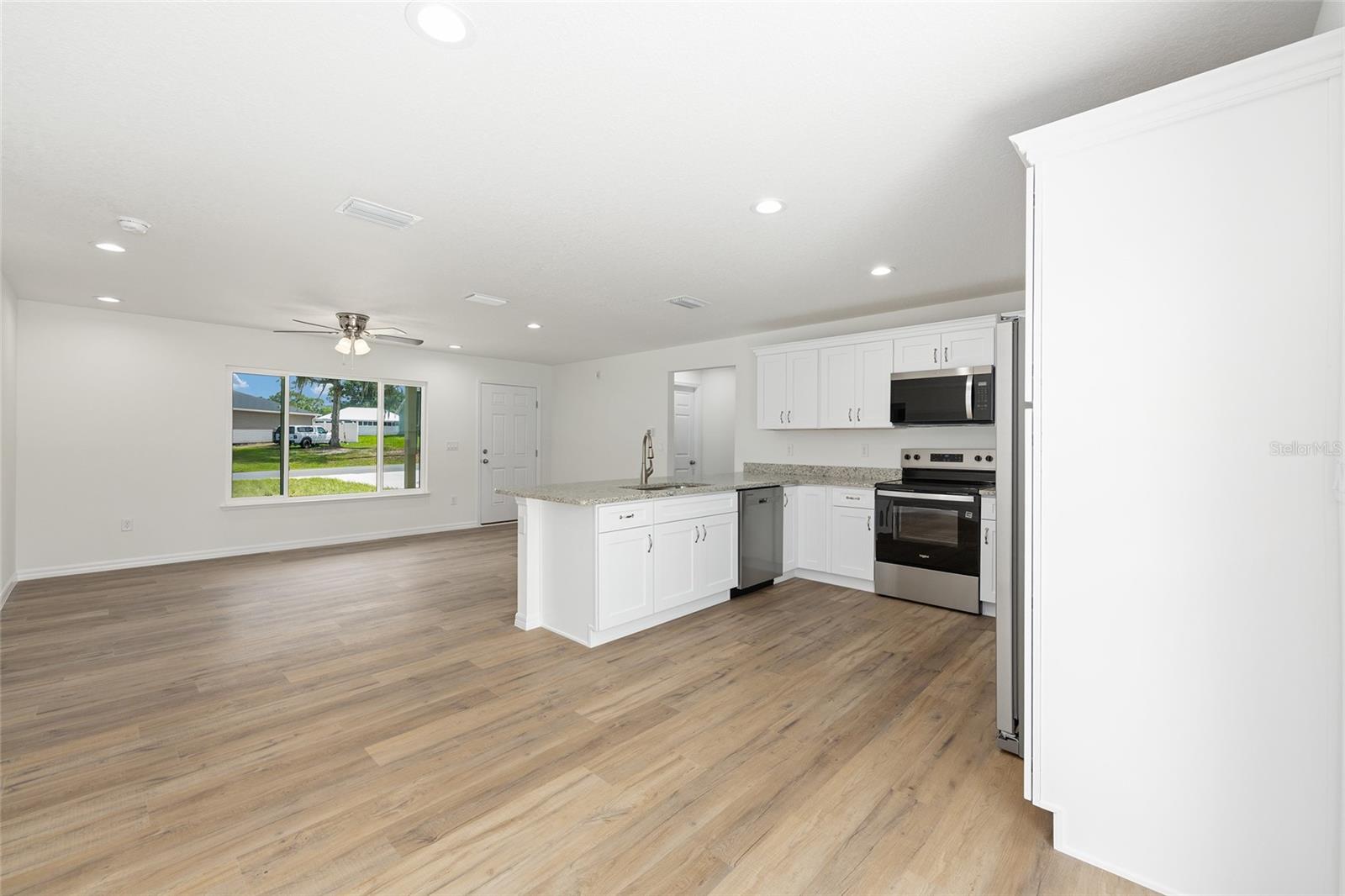 Image 15 of 34 For 62 Malauka Radial