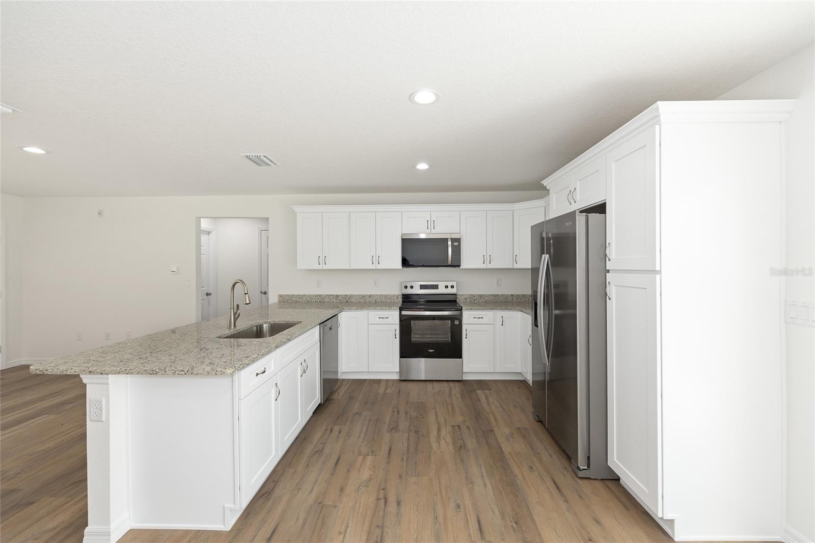 Image 16 of 34 For 62 Malauka Radial