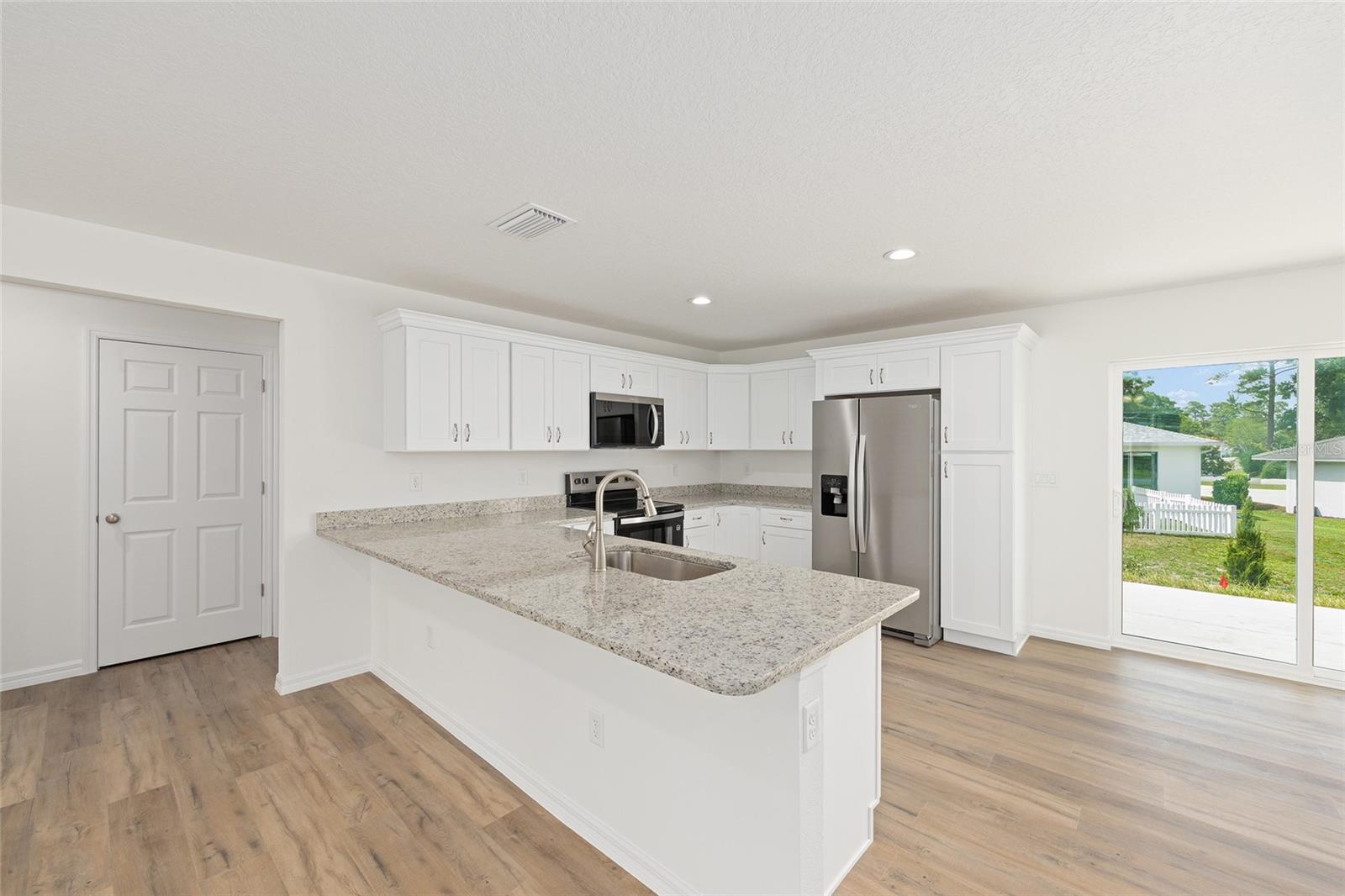 Image 17 of 34 For 62 Malauka Radial