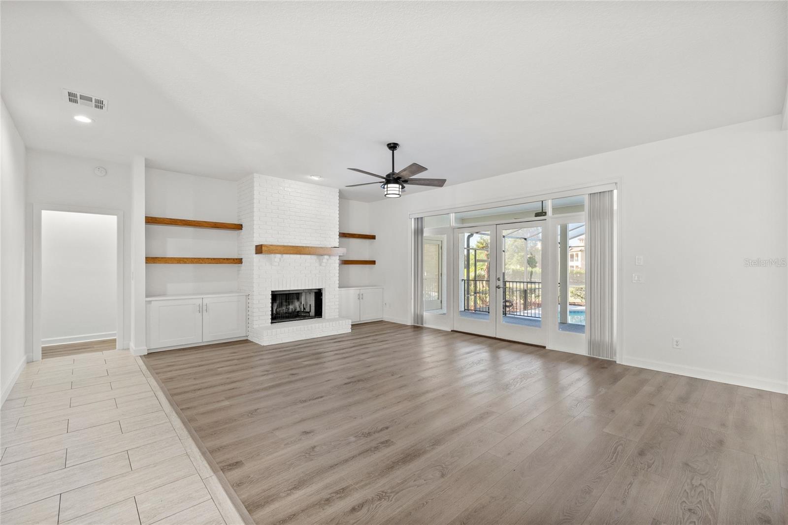 Image 12 of 41 For 2722 Park Royal Drive