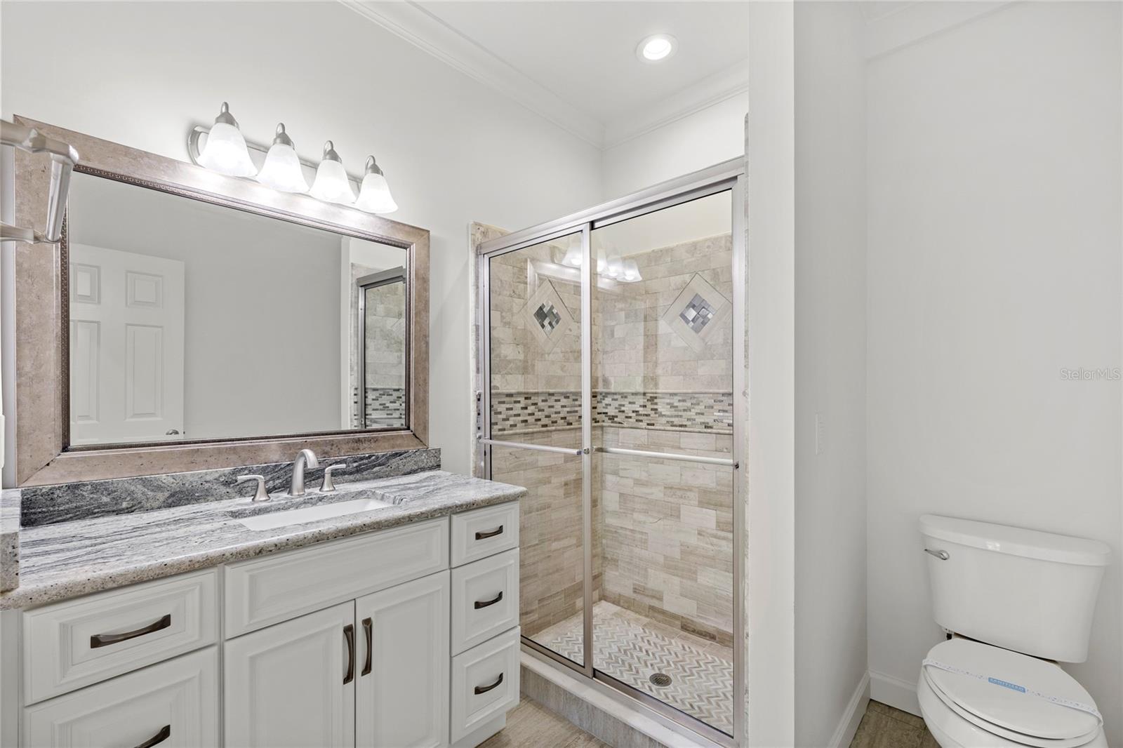 Image 16 of 41 For 2722 Park Royal Drive