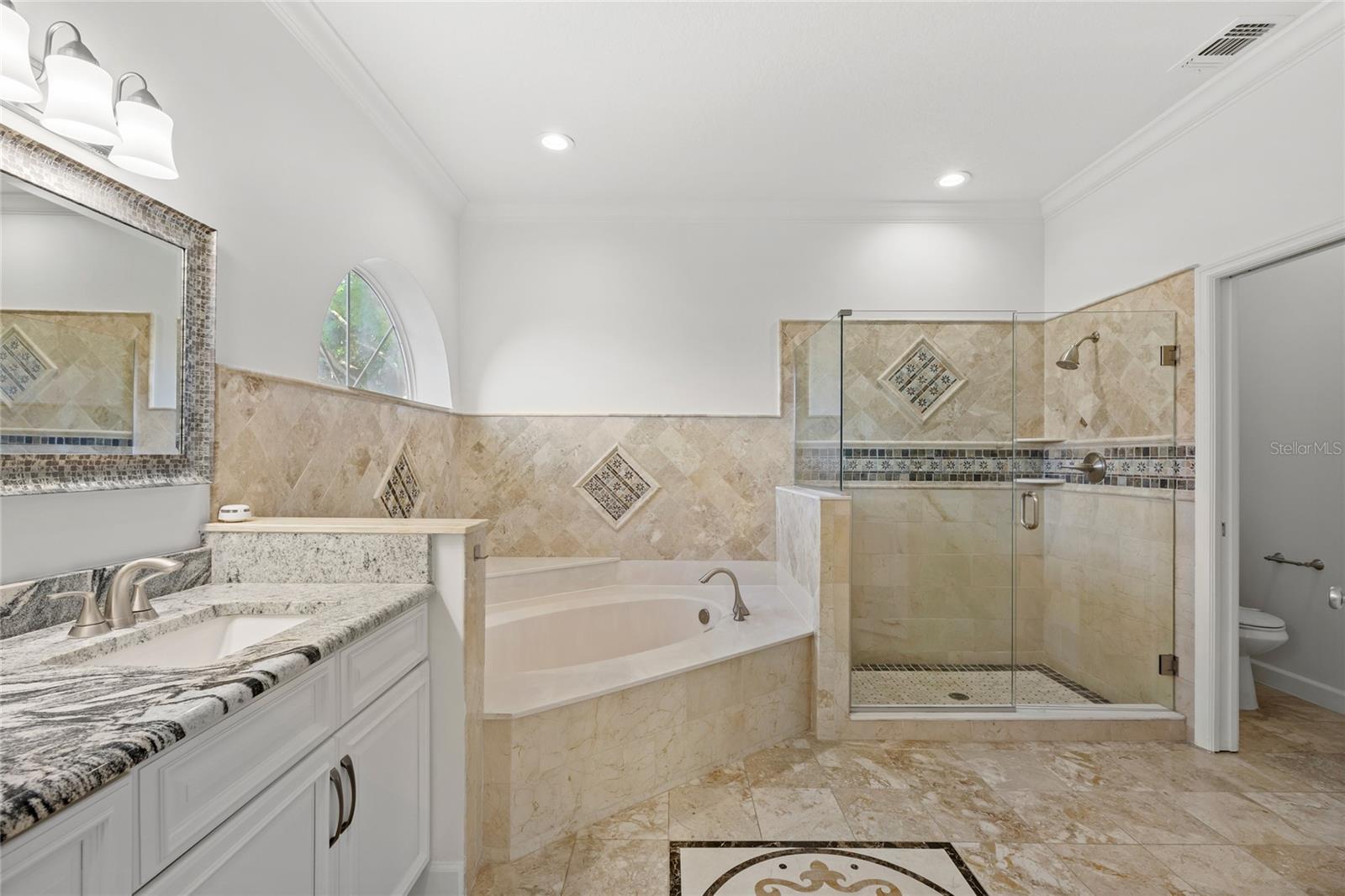 Image 21 of 41 For 2722 Park Royal Drive