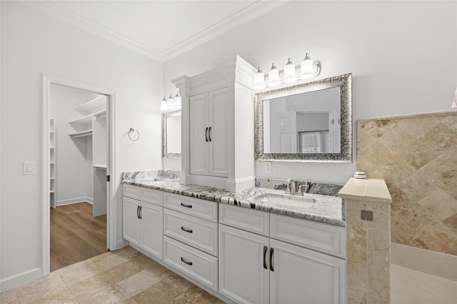 Image 22 of 41 For 2722 Park Royal Drive