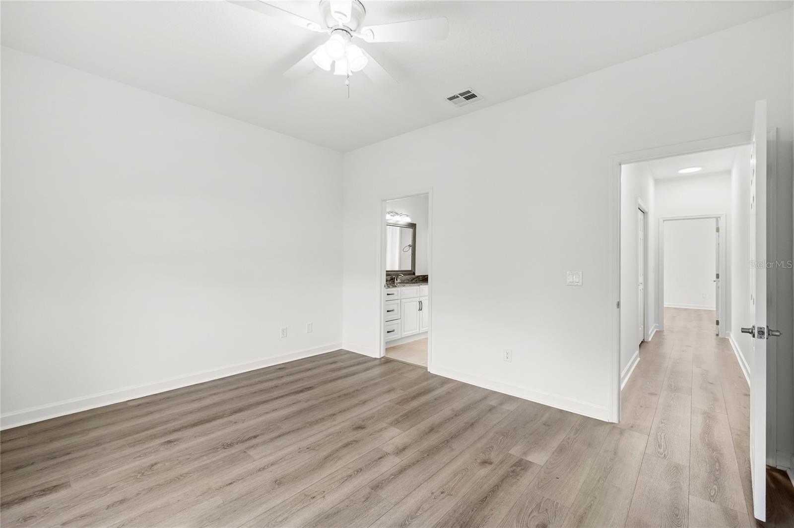 Image 25 of 41 For 2722 Park Royal Drive