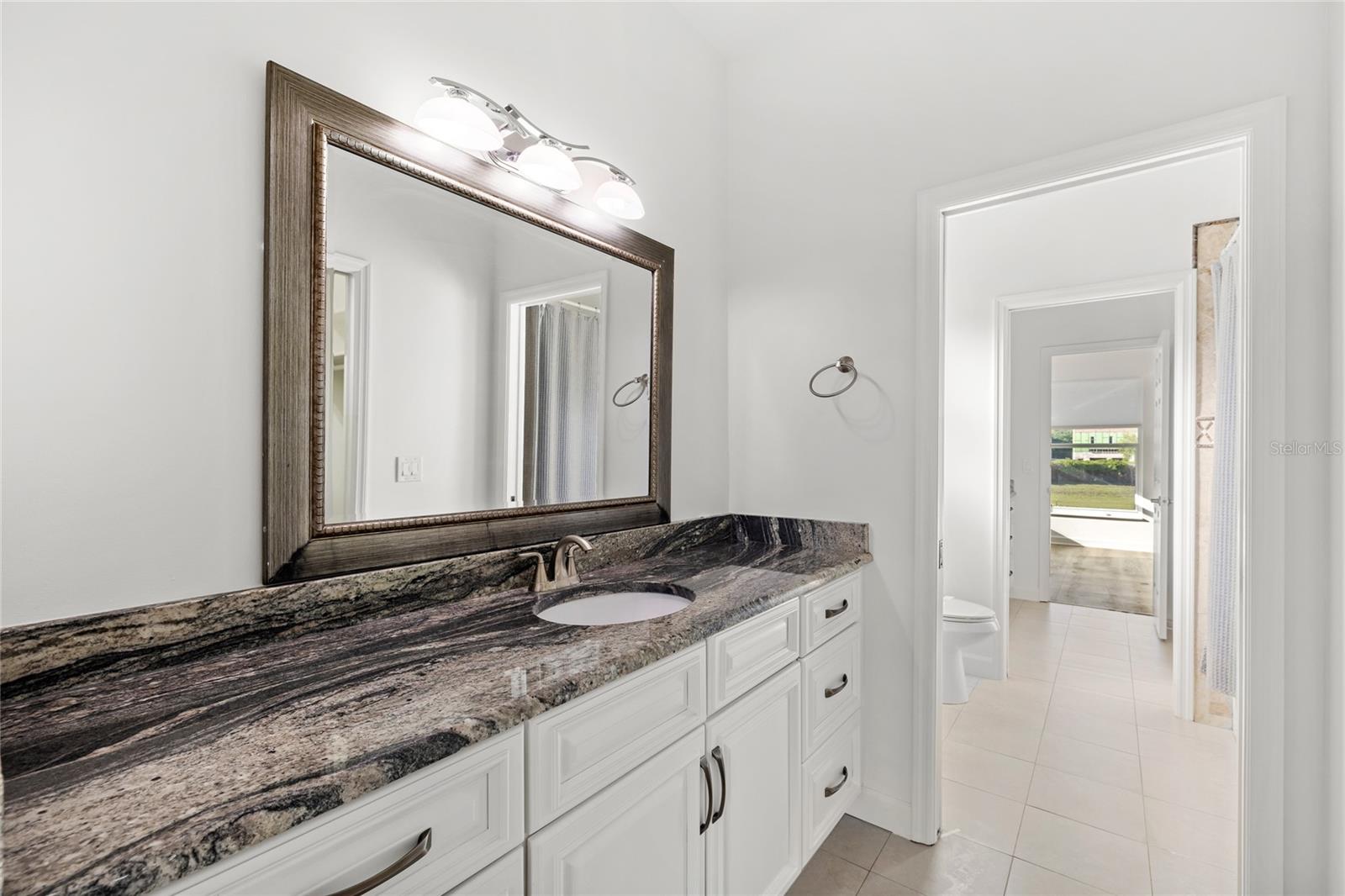 Image 26 of 41 For 2722 Park Royal Drive