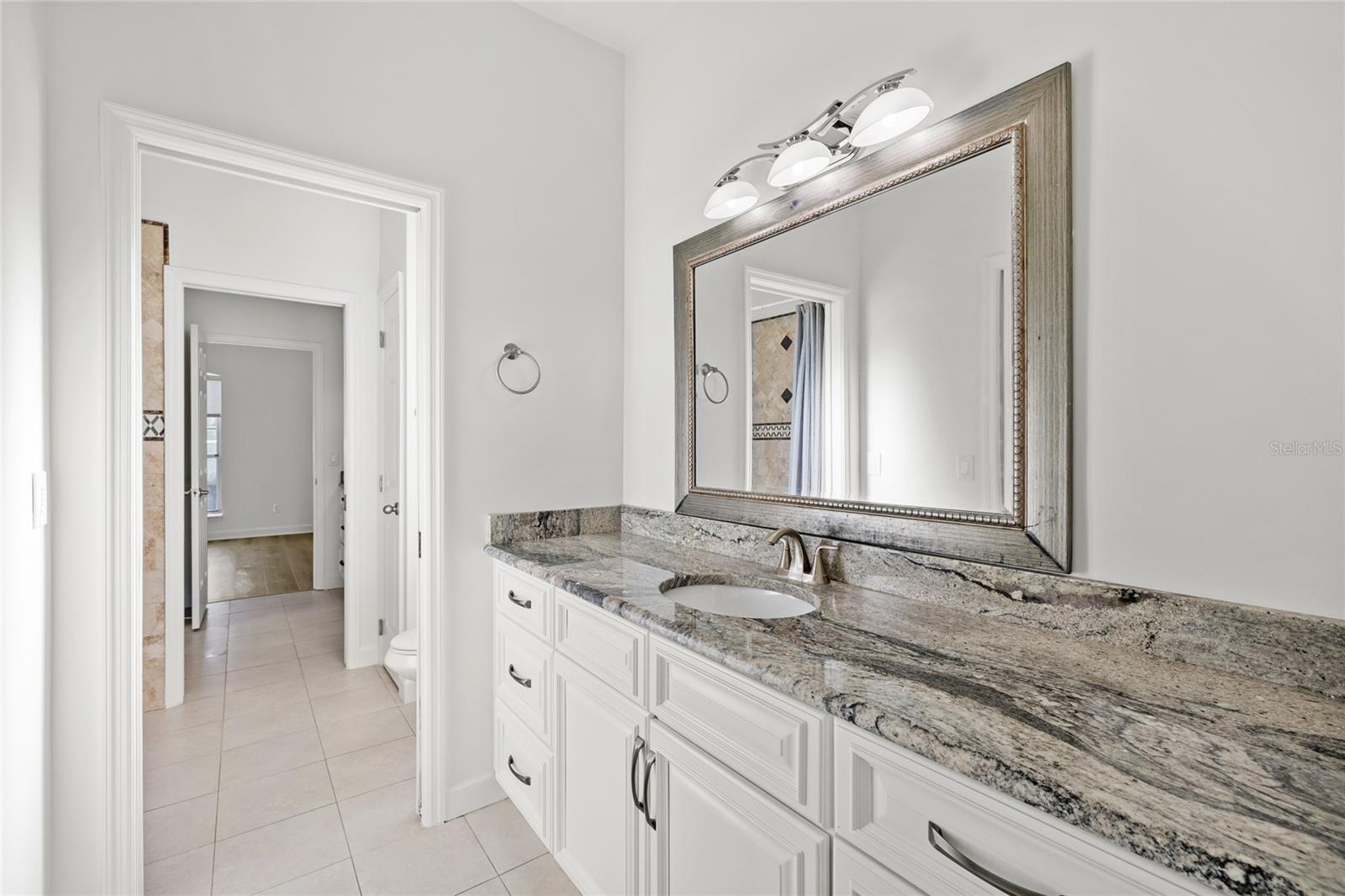 Image 28 of 41 For 2722 Park Royal Drive