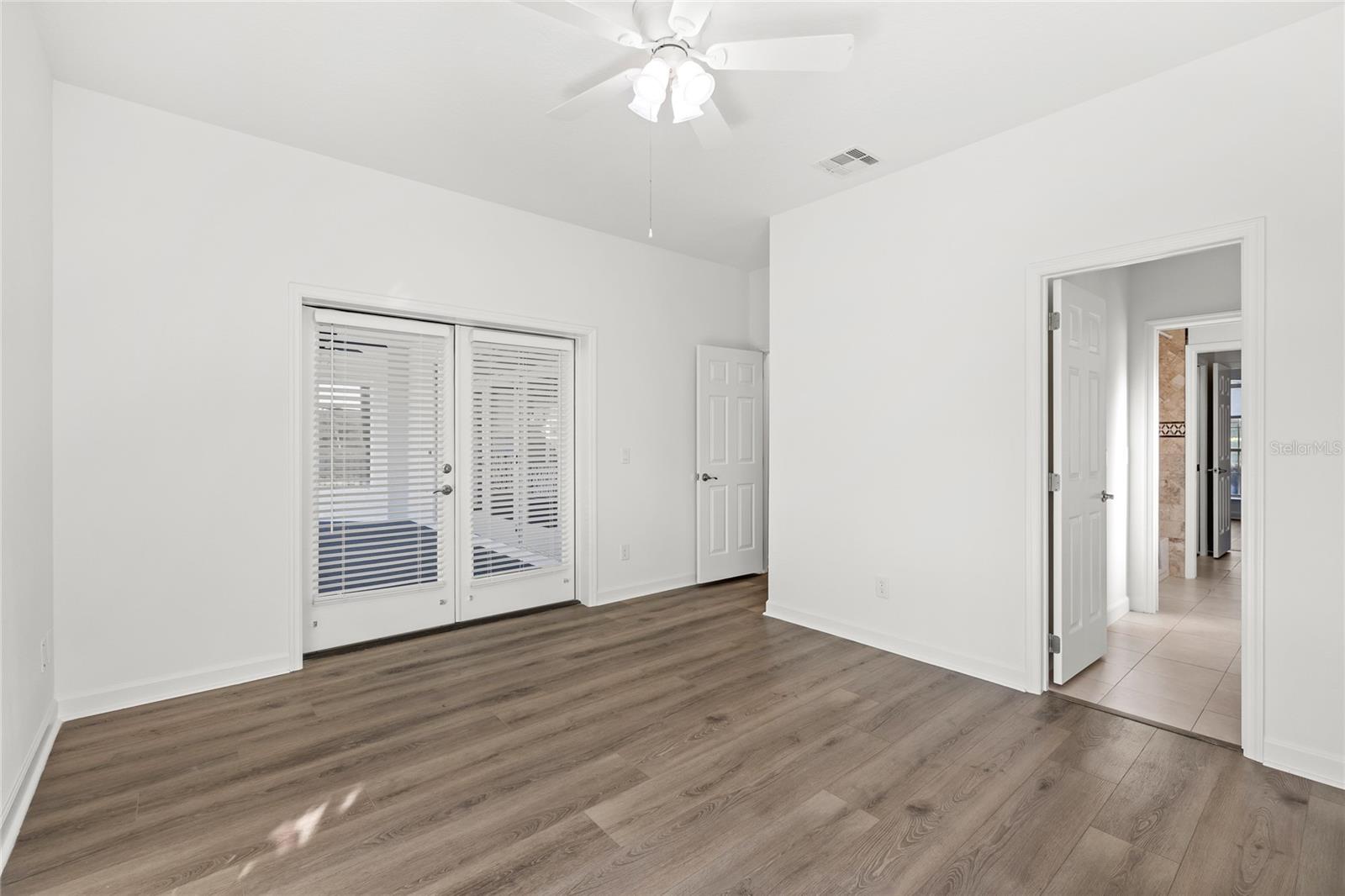 Image 29 of 41 For 2722 Park Royal Drive