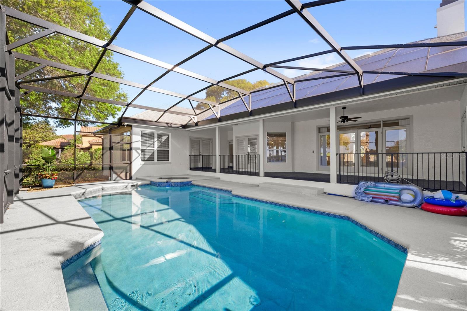 Image 33 of 41 For 2722 Park Royal Drive