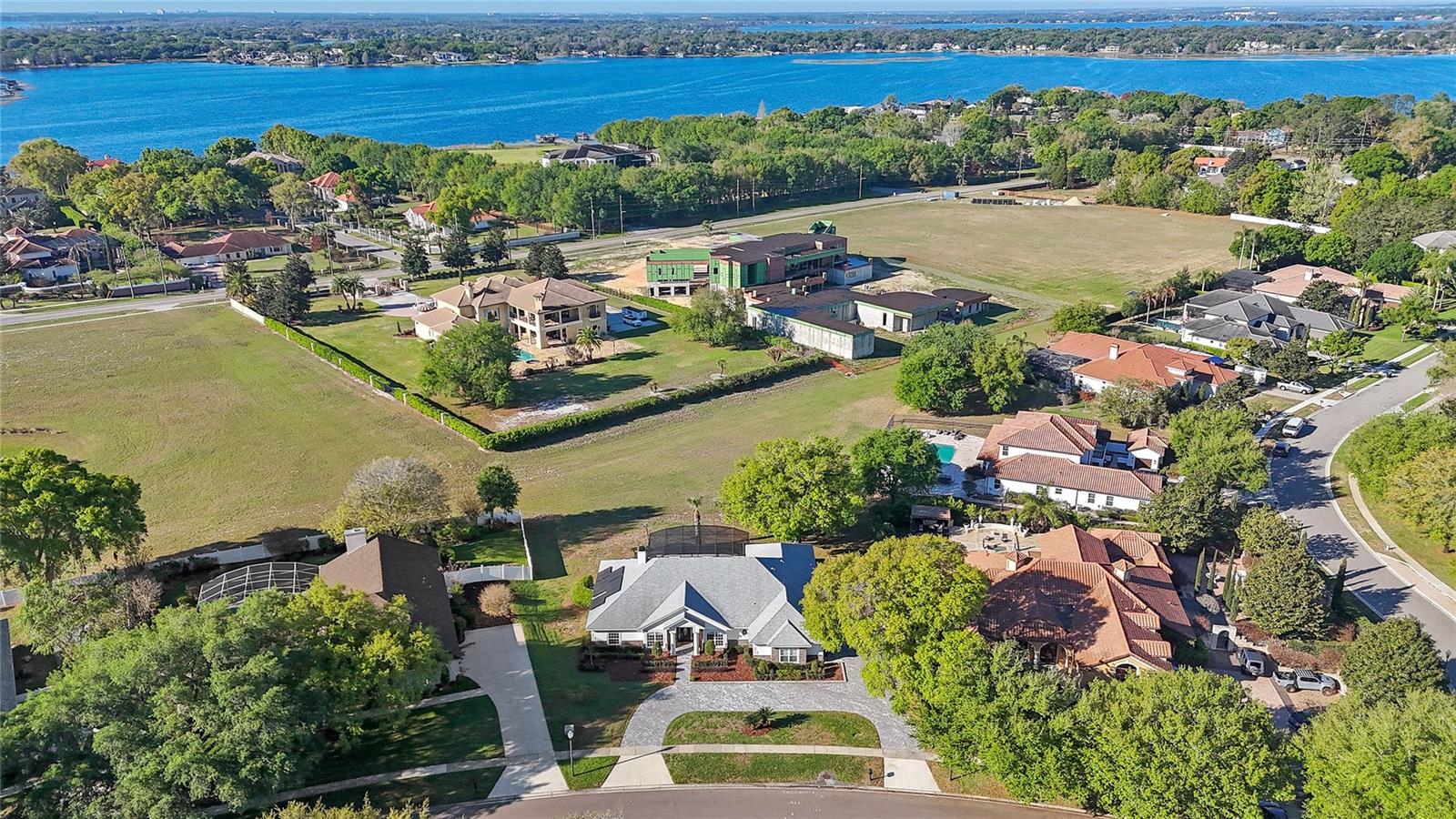 Image 6 of 41 For 2722 Park Royal Drive