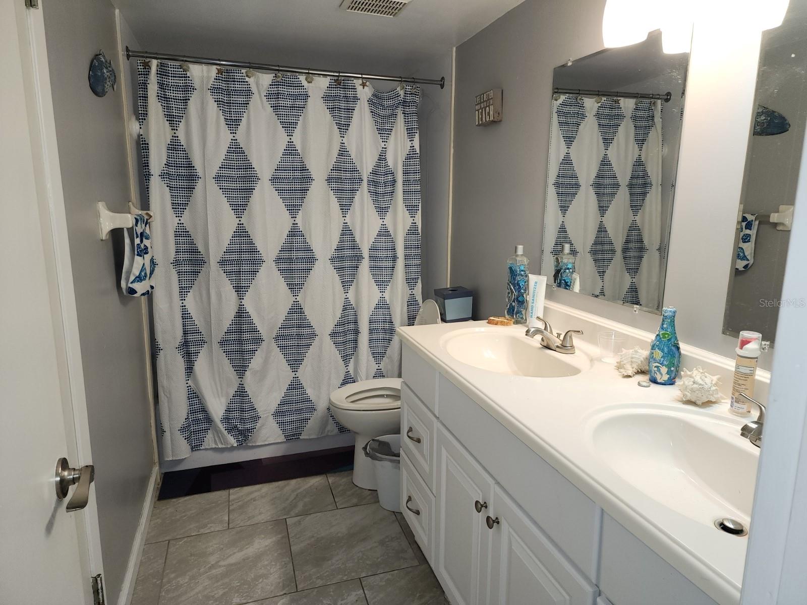 Image 9 of 13 For 400 Auburn Drive 3