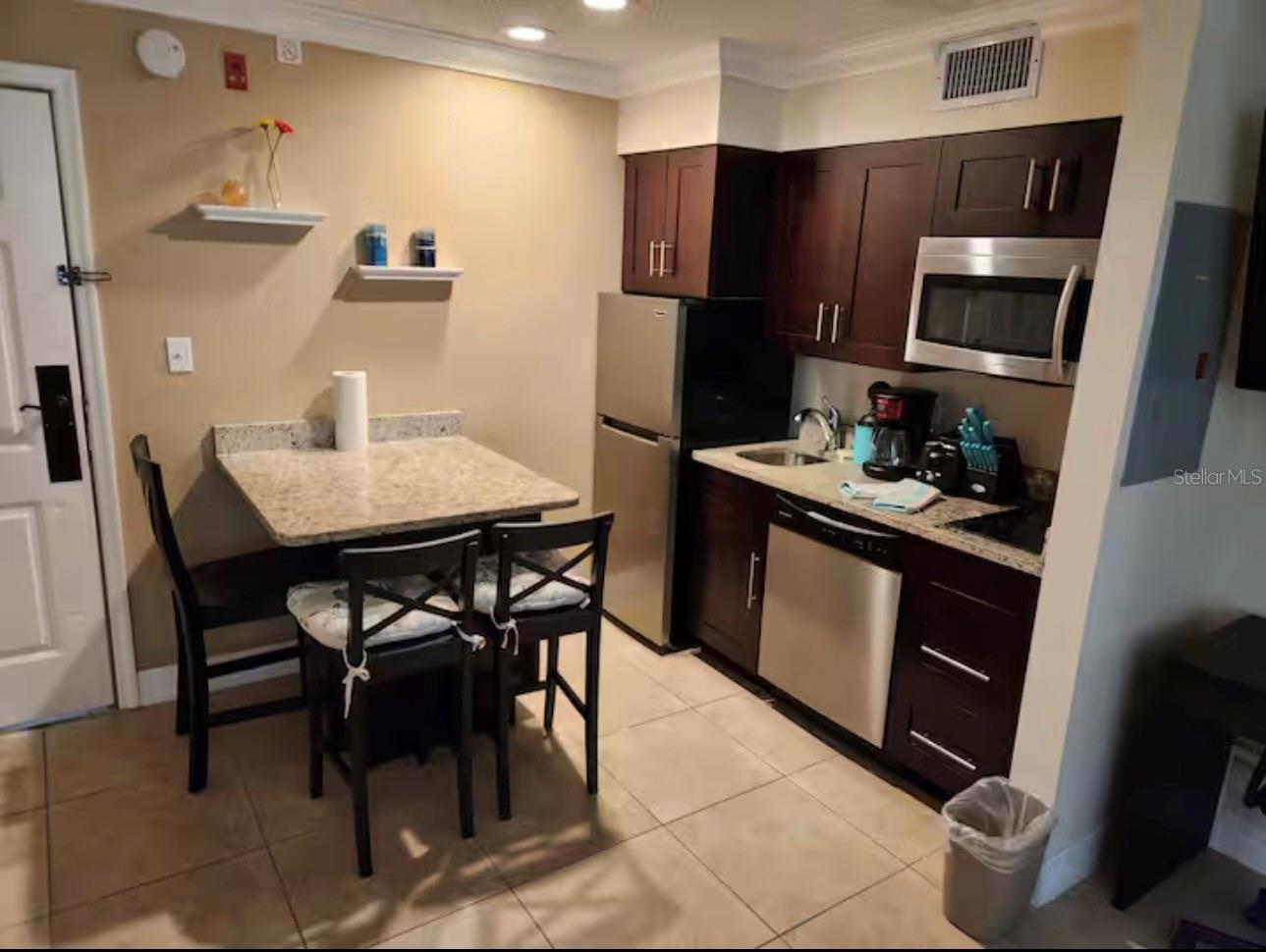 Image 3 of 23 For 3100 Parkway Boulevard 753