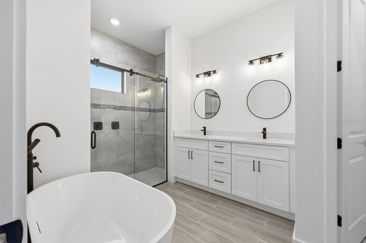 Image 36 of 64 For 2755 140th Loop