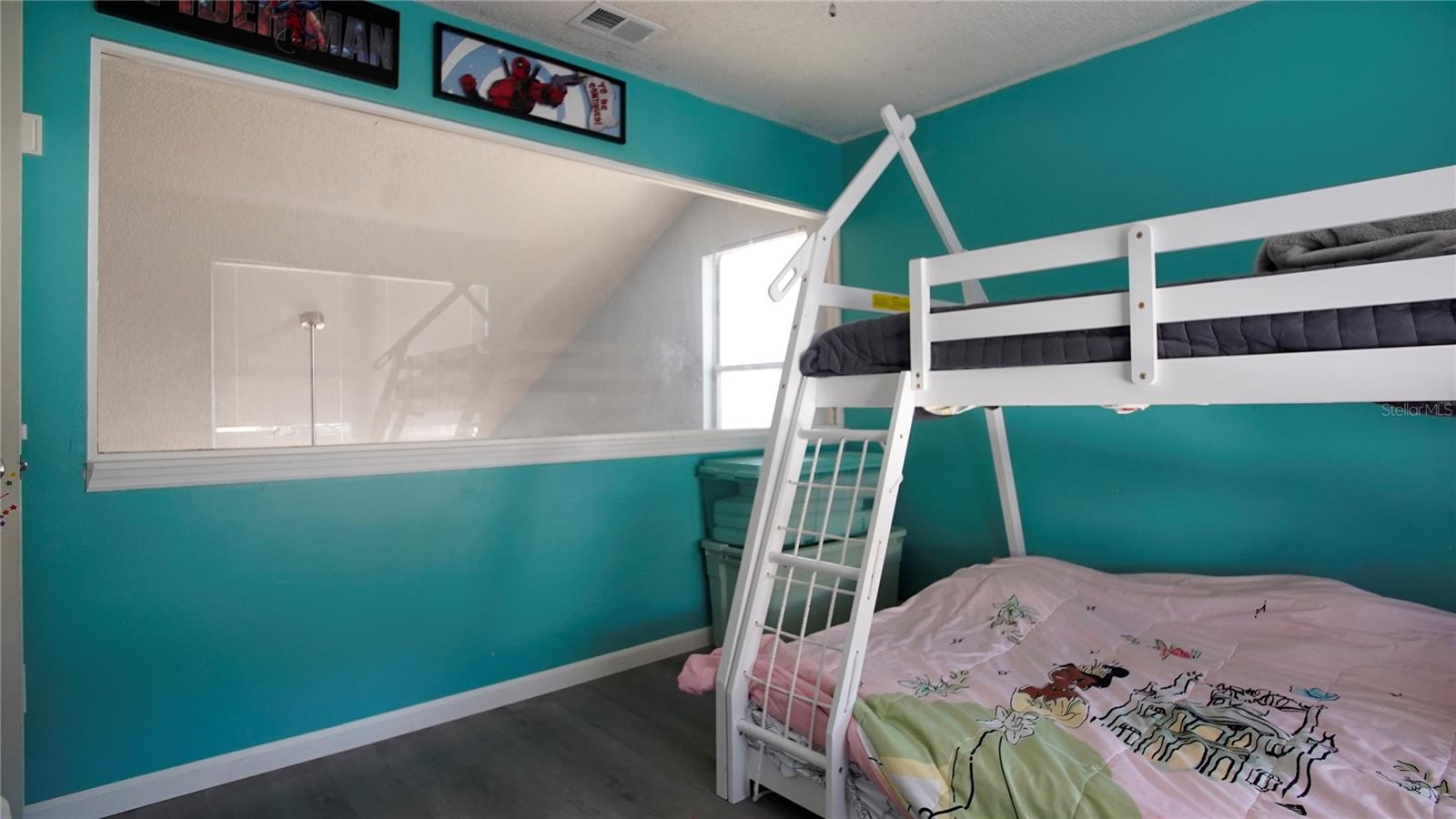 Image 19 of 53 For 9868 Aloma Bend Ln