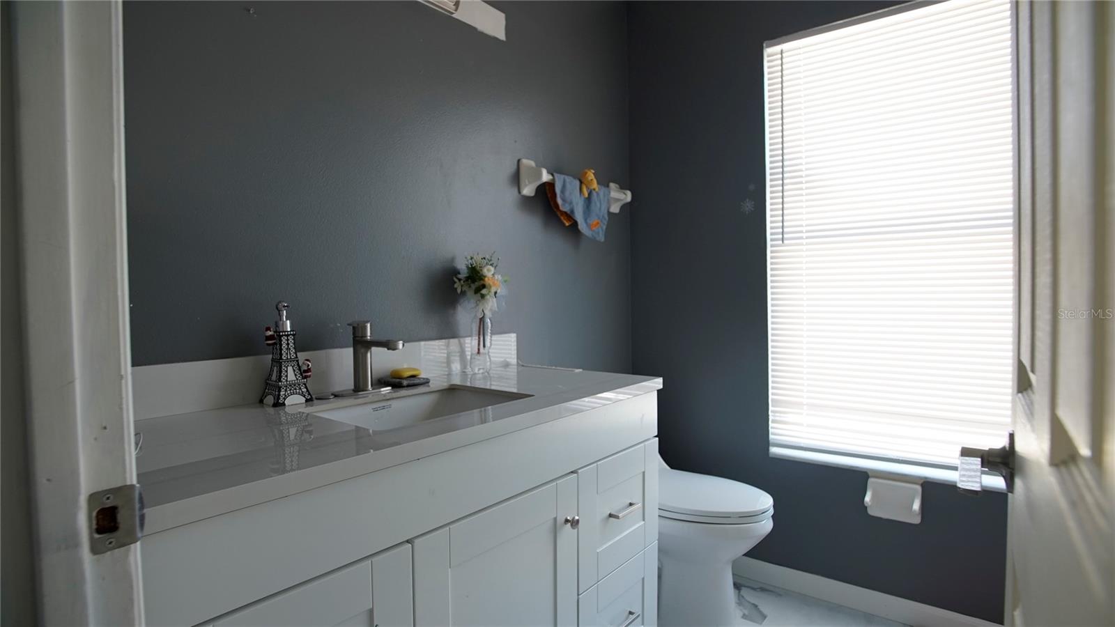 Image 23 of 53 For 9868 Aloma Bend Ln