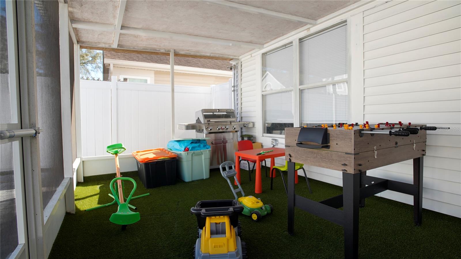 Image 28 of 53 For 9868 Aloma Bend Ln