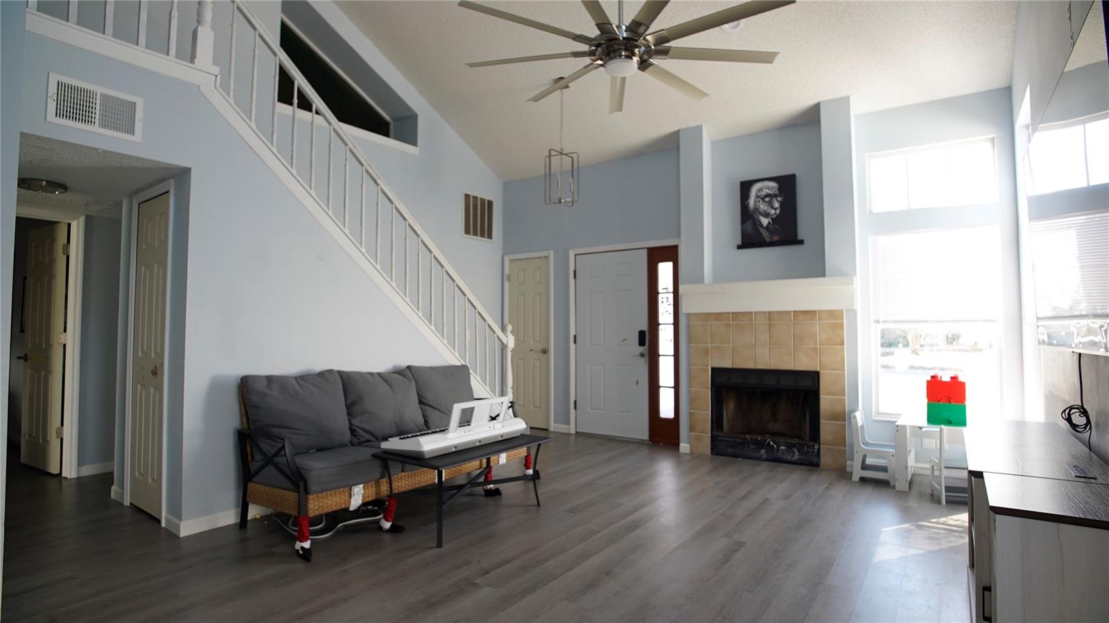 Image 4 of 53 For 9868 Aloma Bend Ln