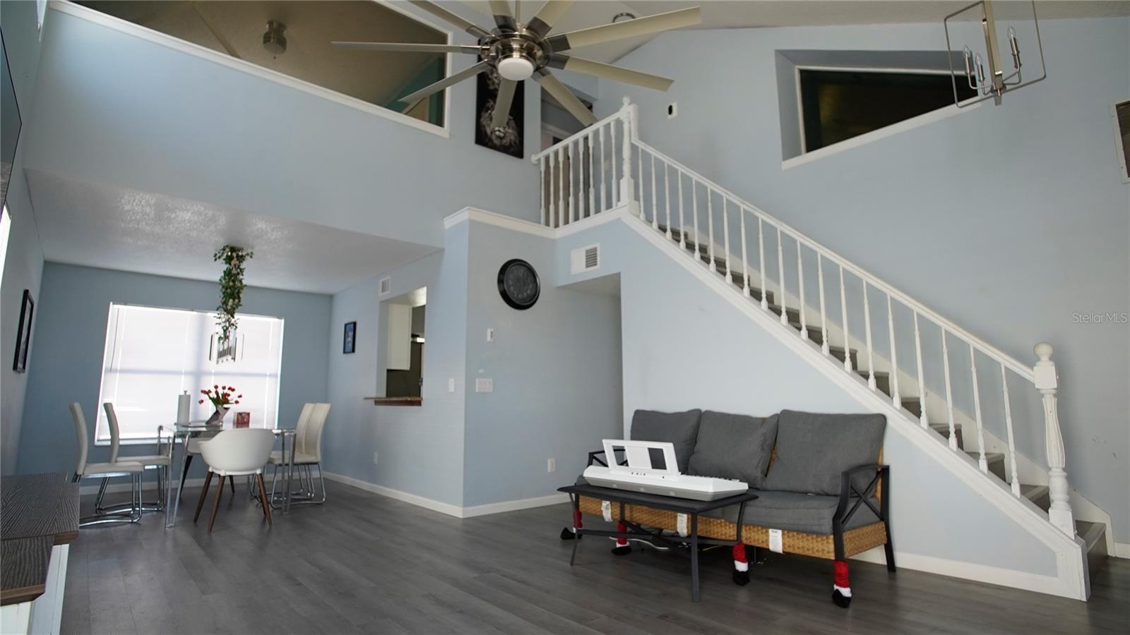 Image 5 of 53 For 9868 Aloma Bend Ln