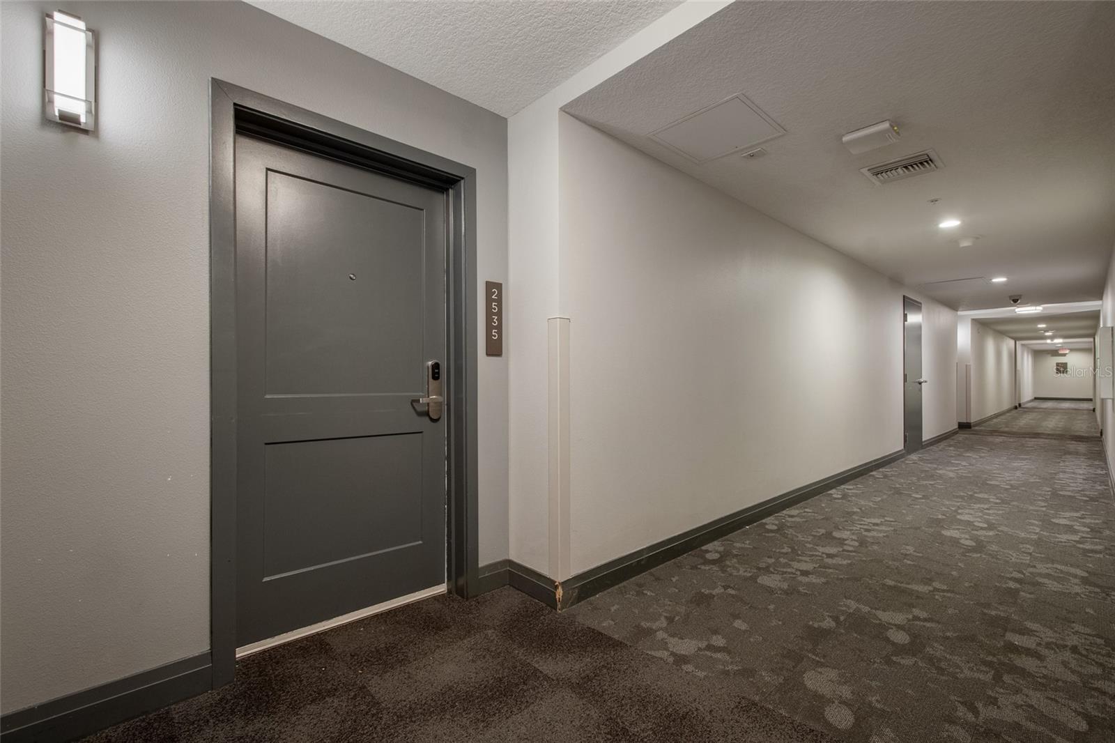 Image 10 of 72 For 14501 Grove Resort Avenue 2535