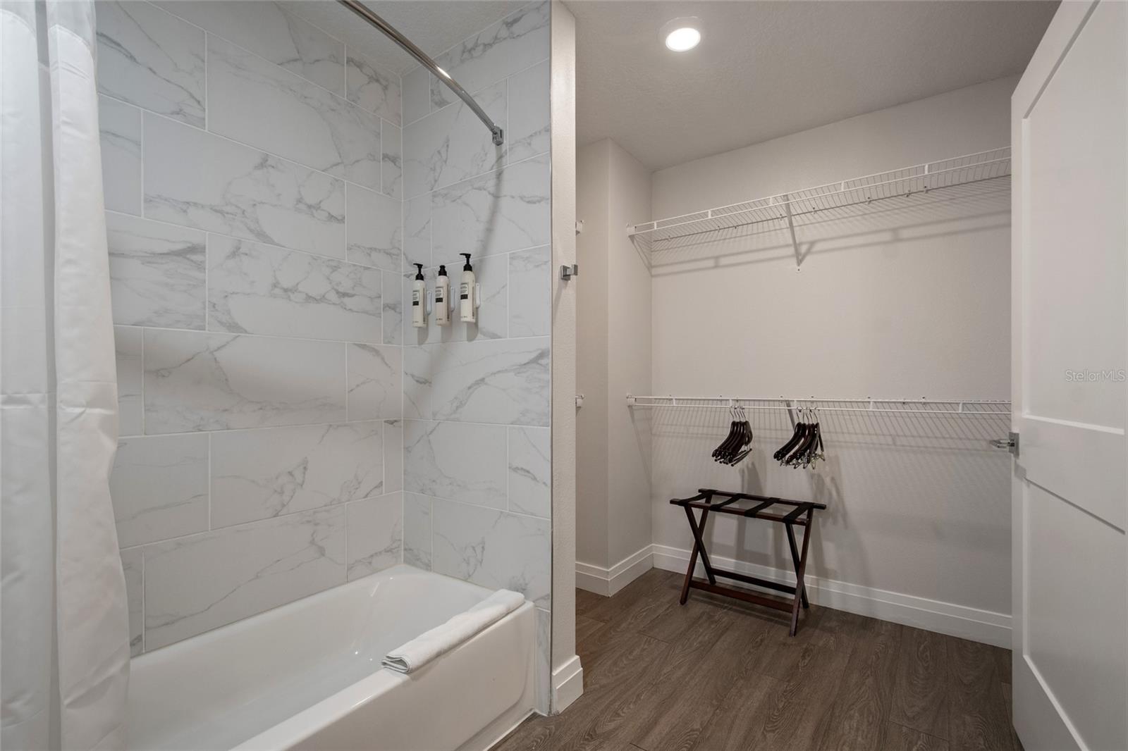 Image 35 of 72 For 14501 Grove Resort Avenue 2535