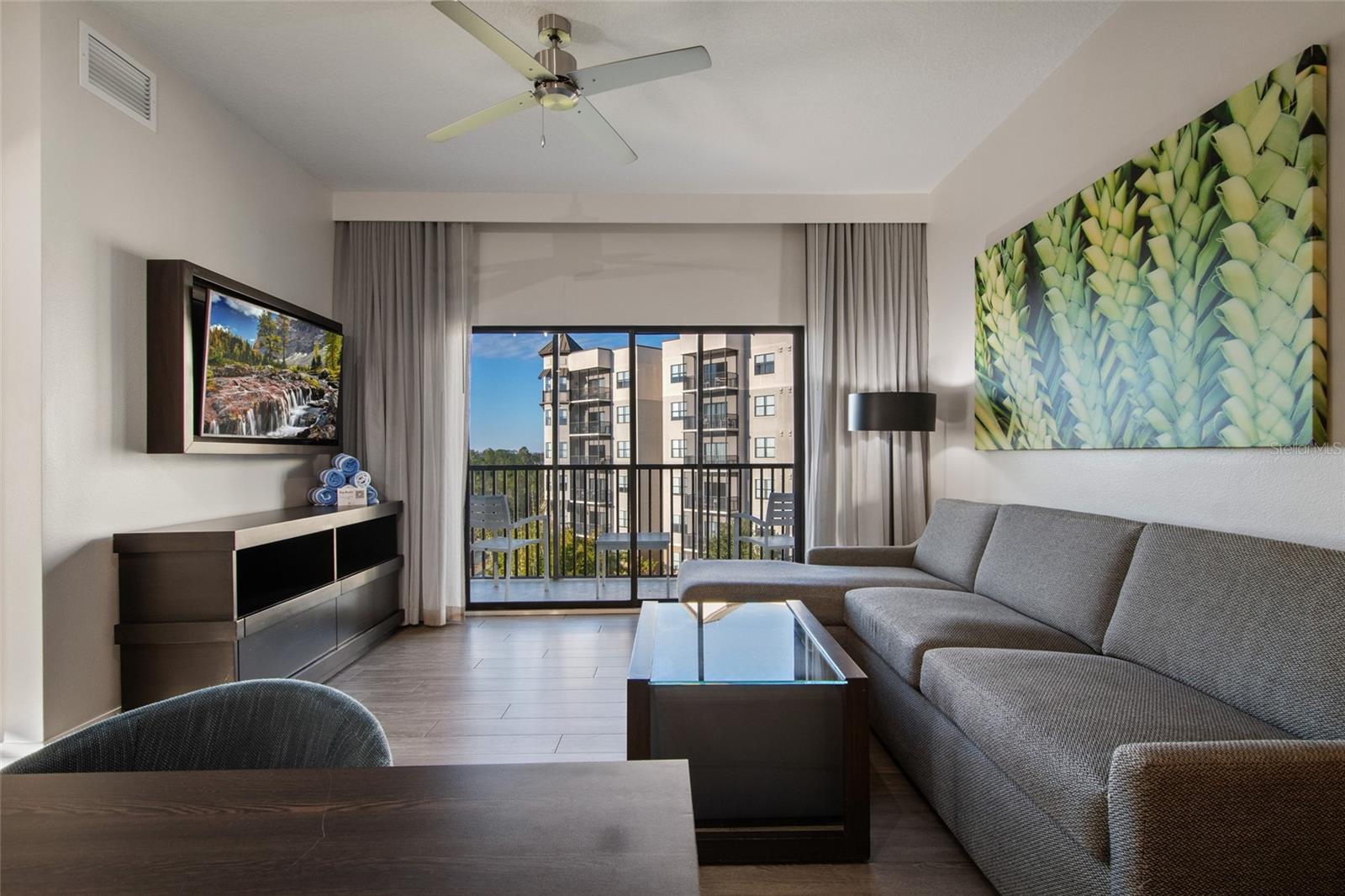 Image 5 of 72 For 14501 Grove Resort Avenue 2535