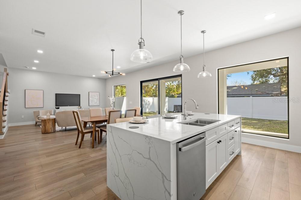 Image 17 of 50 For 1217 Cloverlawn Avenue