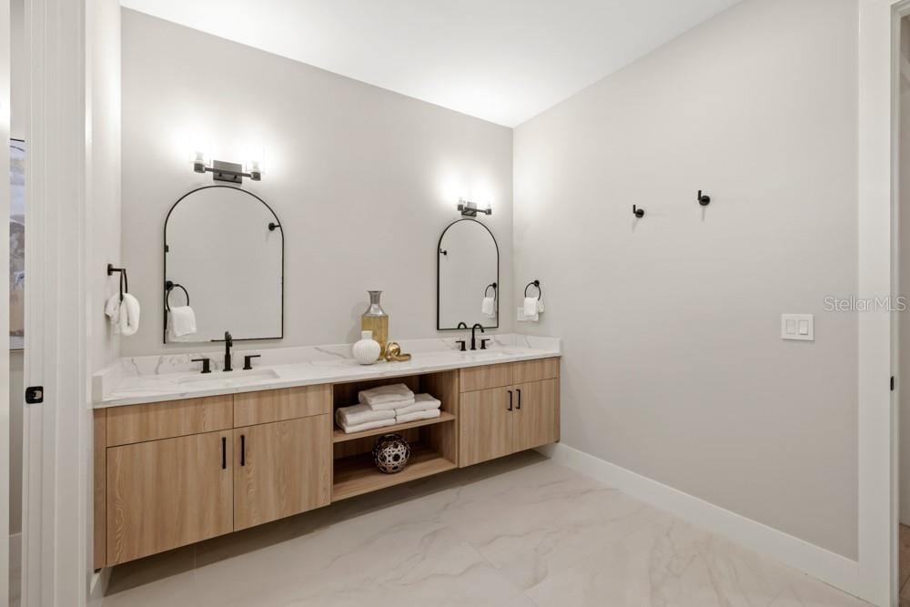 Image 31 of 50 For 1217 Cloverlawn Avenue