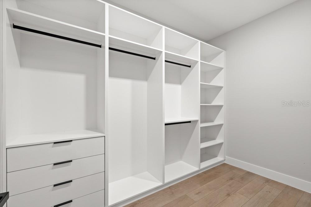 Image 32 of 50 For 1217 Cloverlawn Avenue