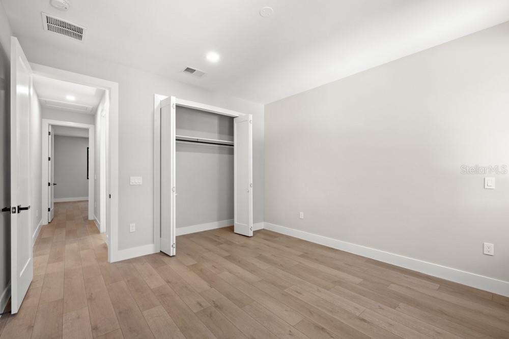 Image 34 of 50 For 1217 Cloverlawn Avenue