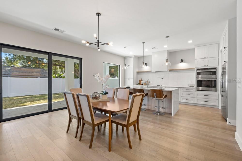 Image 7 of 50 For 1217 Cloverlawn Avenue