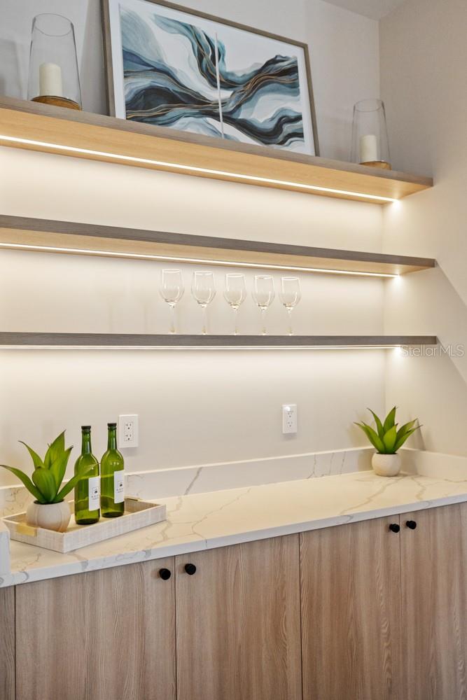 Image 9 of 50 For 1217 Cloverlawn Avenue