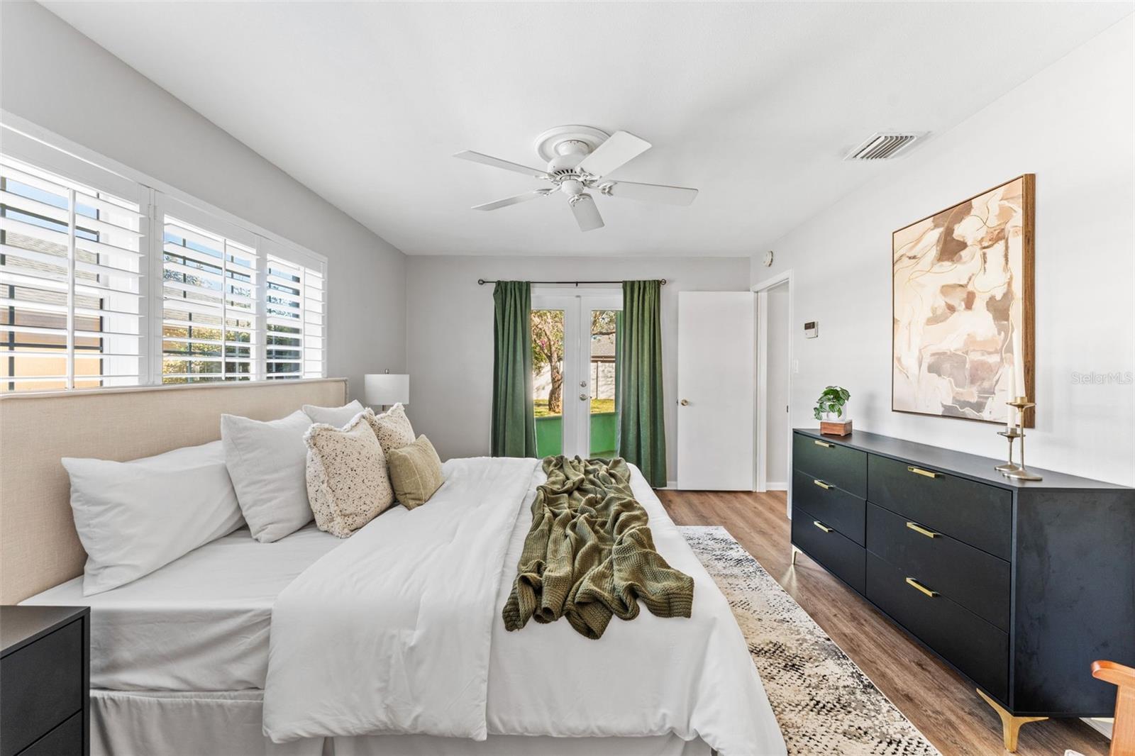 Image 18 of 42 For 620 Darcey Drive