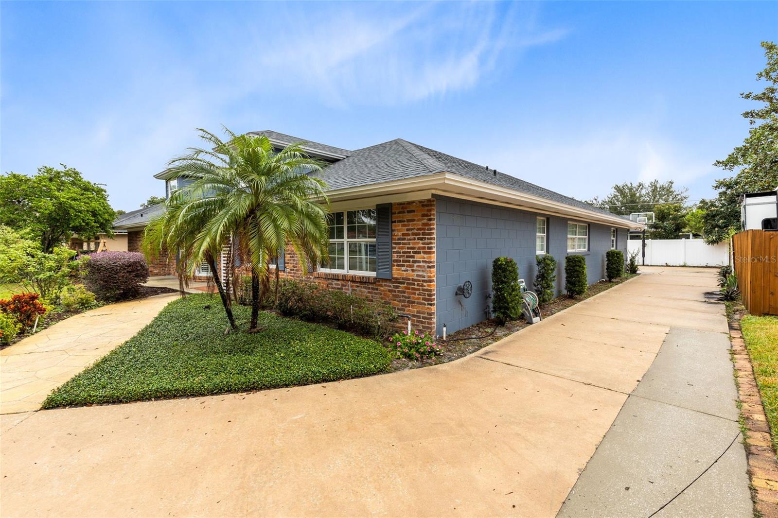 Image 3 of 42 For 620 Darcey Drive