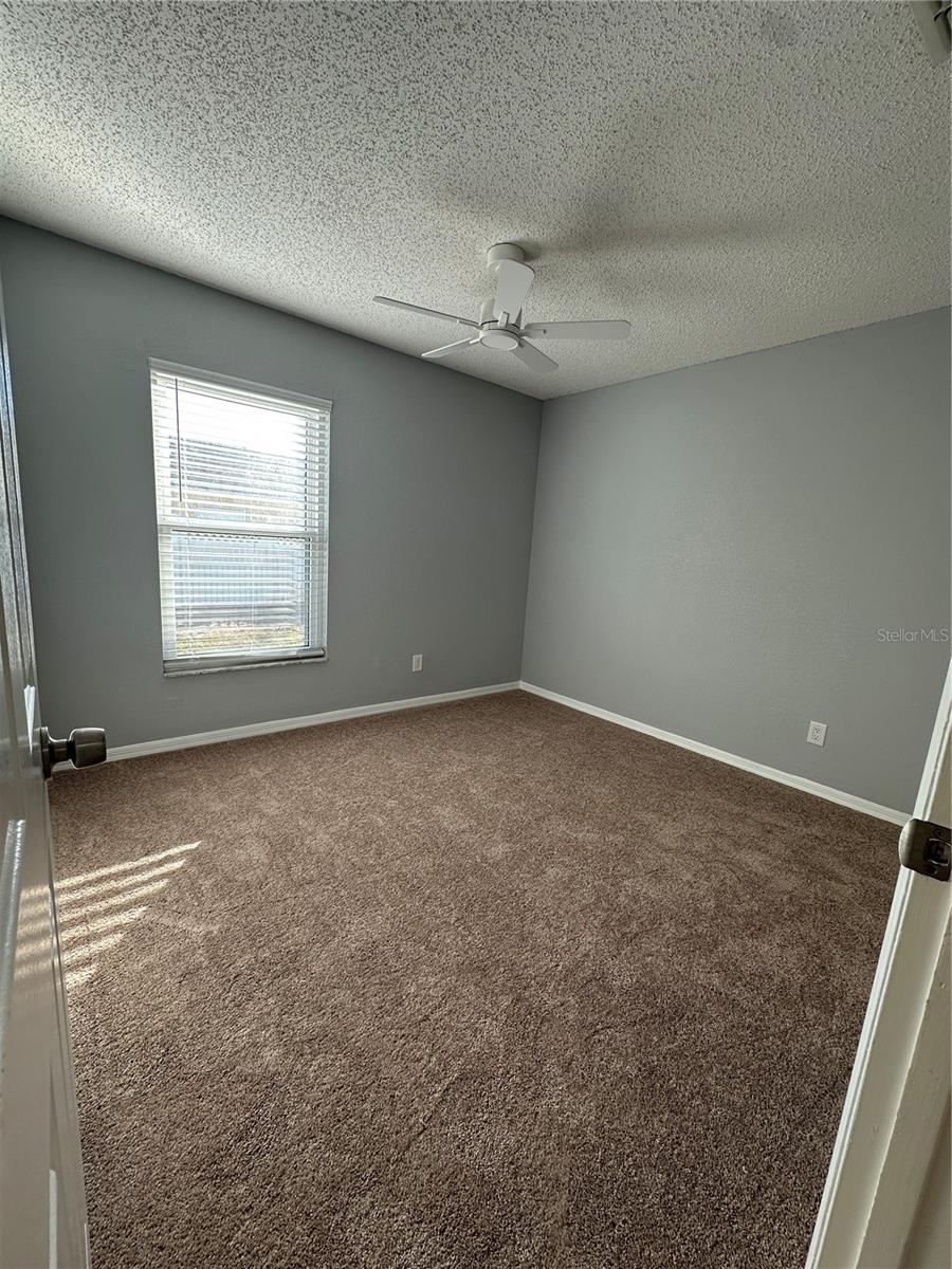 Image 9 of 11 For 13652 Glasser Avenue