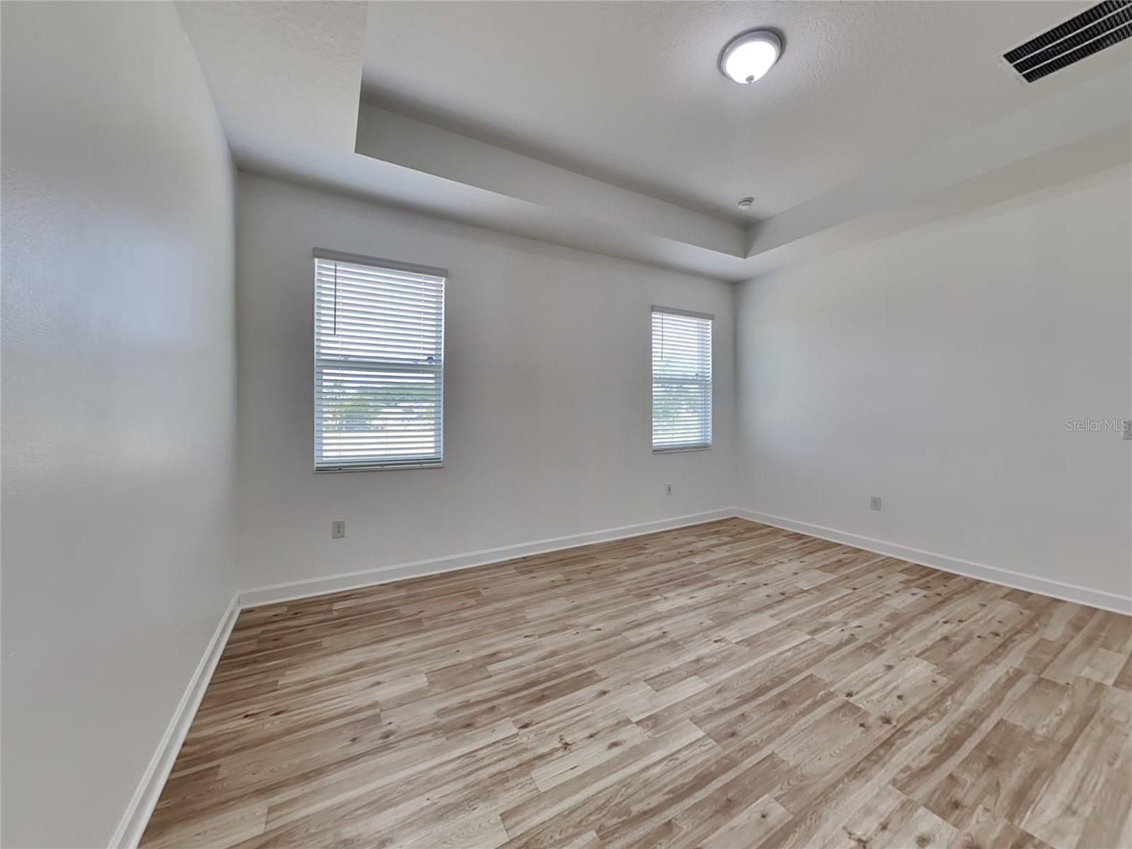 Image 7 of 17 For 1609 Sourwood Drive