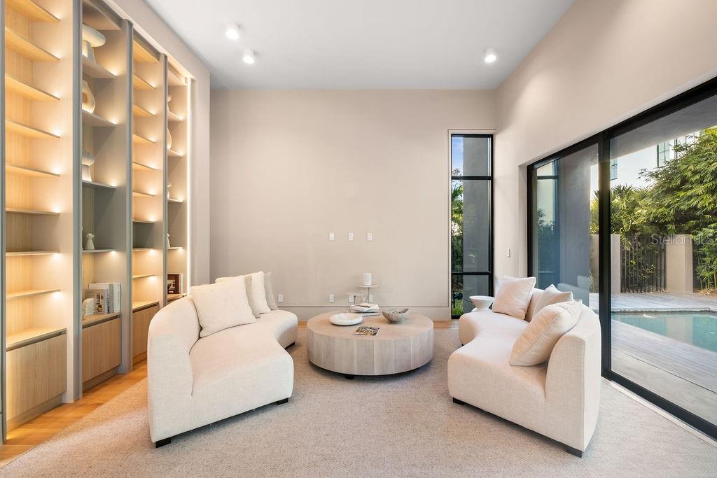 Image 19 of 27 For 1742 Temple Drive